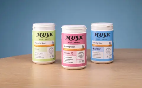 Tre burkar HUSK naturlig fiber i smakerna Classic, Jordgubb och Mjölksyra. Perfekt för daglig maghälsa och hjälper mot trög mage.