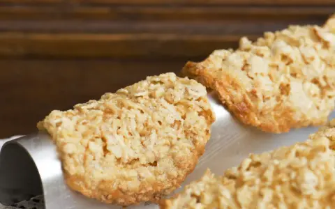 Krispiga havreflarn, perfekta för fikat. Ett enkelt havreflarn recept som alla kan lyckas med.